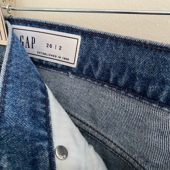 Denin maxi skirt from the Gap. - Picture 4 of 6